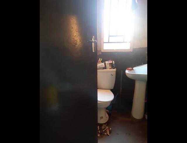 2 BEDROOM HOUSE FOR SALE IN LUFHERENG